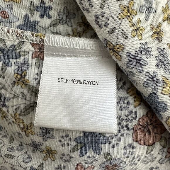 Jane and Delancey Floral Shirt Womens Large Button Up Roll Tab V Neck Rayon Top - Picture 8 of 10